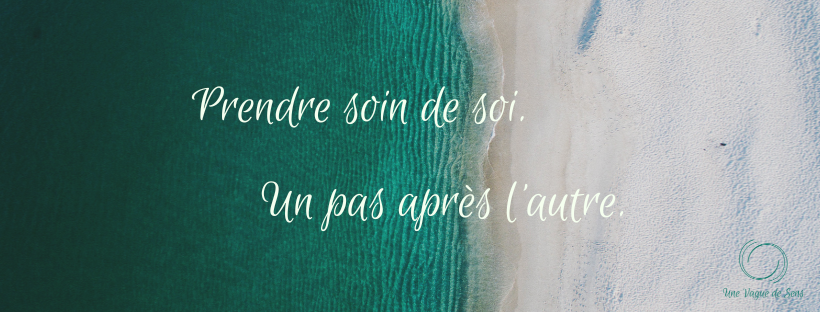 Ondulations à la surface de l'eau symbolisant le mouvement et l'apaisement.